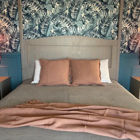 Palatino * אפיטוס